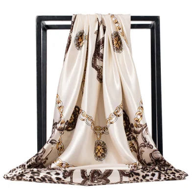 Seta da donna con bordo stampato satinato quadrato Hijab 2020 vintage Sciarpa