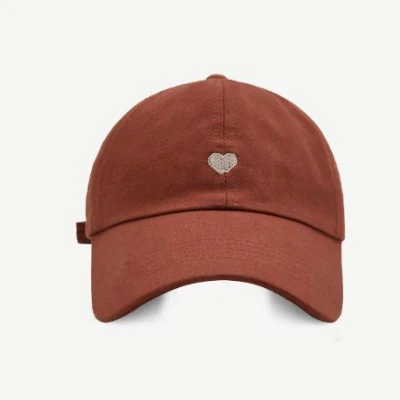 Cappellino da baseball colorato di alta qualità con ricamo d&prime;amore
