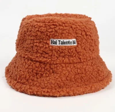 Cappellino da donna per l&prime;autunno e l&prime;inverno, lana d&prime;agnello calda Cappello casual Wild Bucket Hat all&prime;ingrosso con etichetta Letter