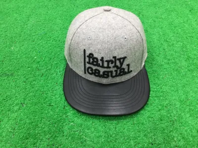 Ricamo 3D Healng qualsiasi logo personalizzato di pelle e lana moda Tappi a scatto