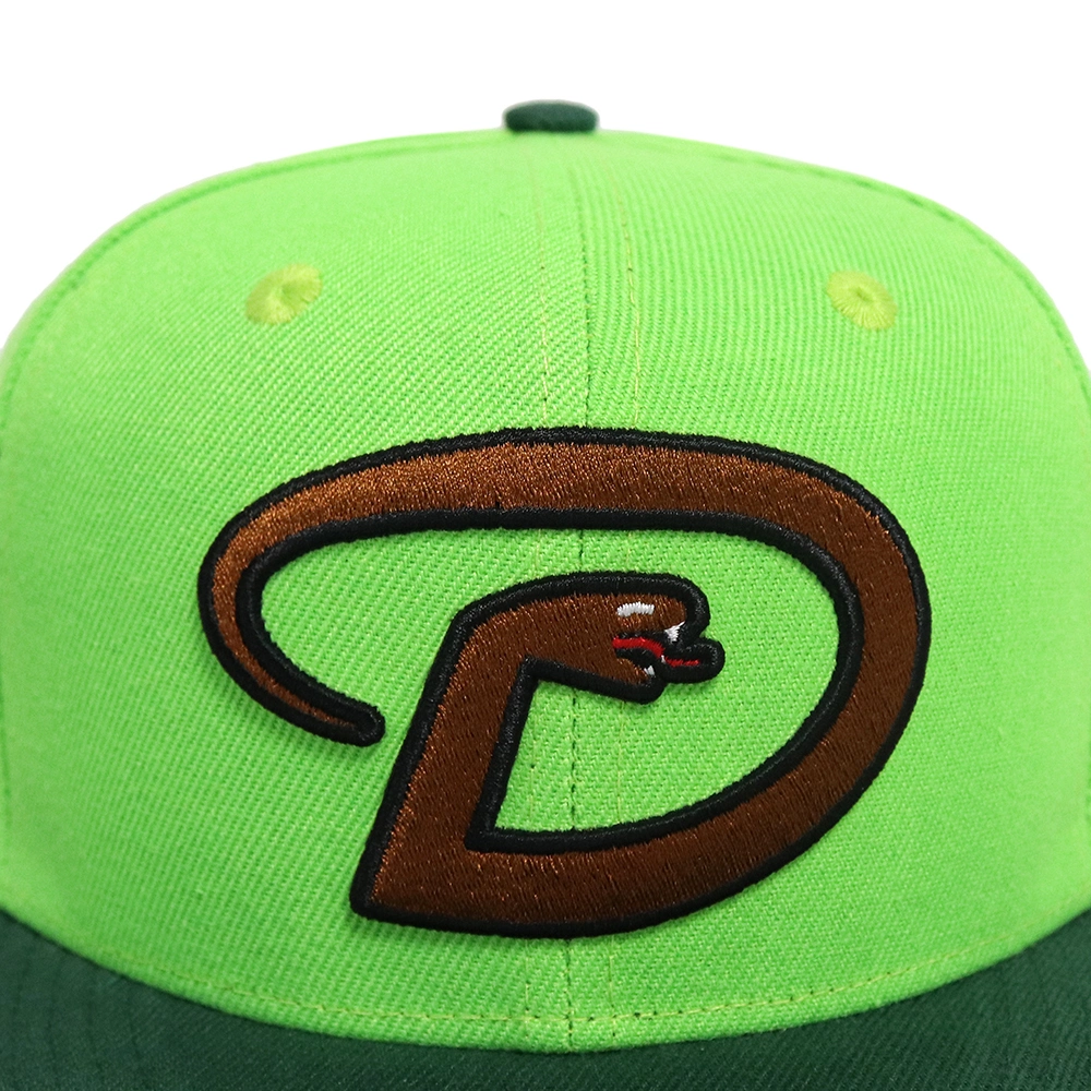 Personalized and Comfortable Green Snapback Cap Made of Pure Cotton Fabric with Animal-Like Embroidery