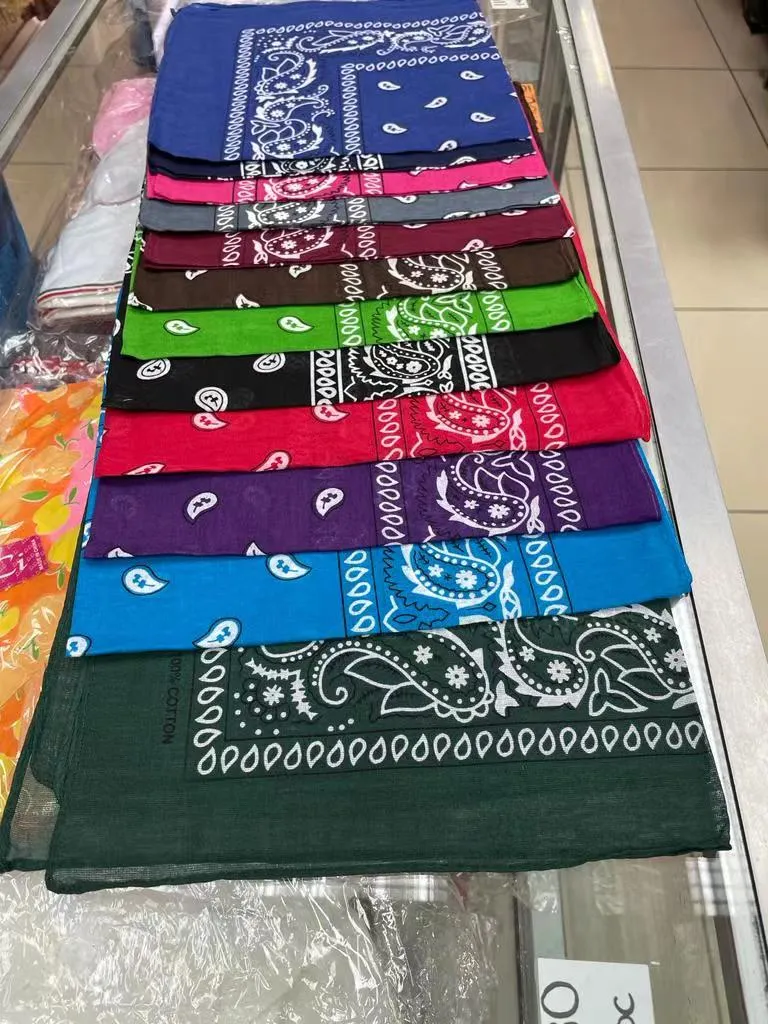 Seamless Face Cover Masks Scarf Bandanas Neck Gaiter Face Mask Dust &amp; UV Sun-Protection for Festivals and Outdoors Paisley Bandana