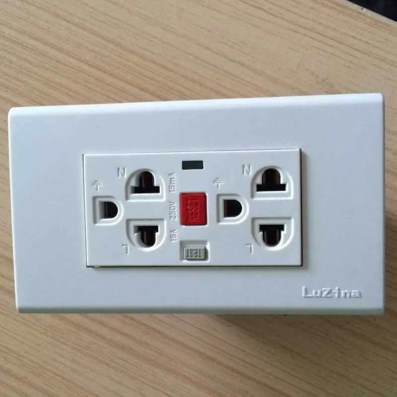 250V 16A Socket with 15mA GFCI