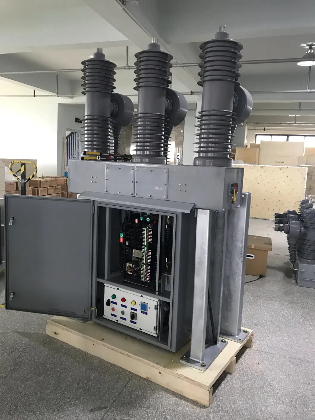 Rvb Type 24kv 36kv 800A 1250A 2000A Hv Outdoor Substation Vacuum Circuit Breaker with Controller with CT