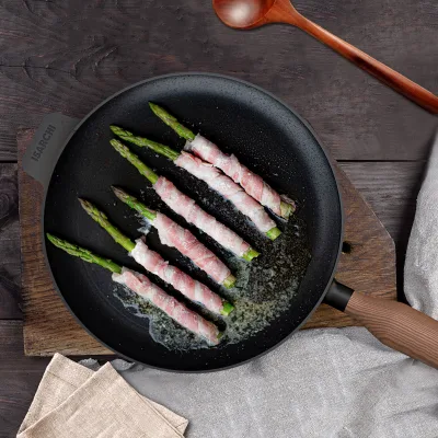  New Pre-Seasoned Non-Stick Pans Polished Cast Iron Frying Pan with Wooden Handle
