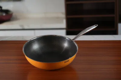  New Arrival 30cm Tri-Ply Stainless Steel Non-Stick Honey Comb Wok with Orange Outer Ceramic Paint Cookware