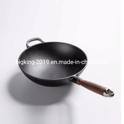 China Wok sartén de hierro fundido con mango de madera