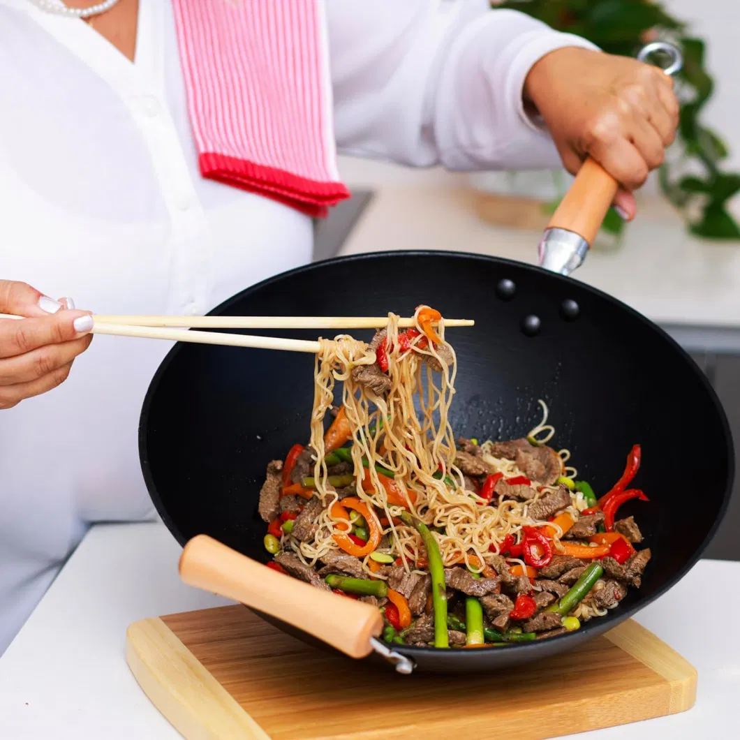 Non Coating Cast Iron Wok and Frying Pan, Traditional Chinese Handmade Woks with Wooden Handle Wok