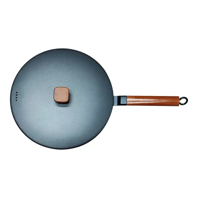 Wok in ghisa senza rivestimento e padella, tradizionali Wok cinesi fatti a mano con manico in legno Wok