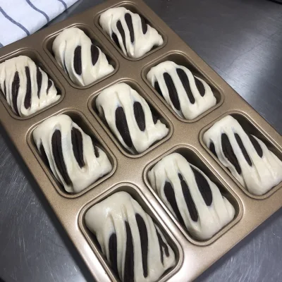 Teglia da forno a coppa in alluminio anodizzato 9-Mold Cupcake Hot Selling Mini pane pane pane panino panino cucina casaletta cottura a forno Padelle