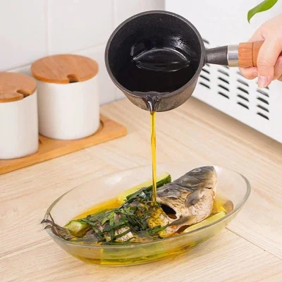 Piatto per la colazione da 11 cm, piccola coppa dell&prime;olio speciale per l&prime;olio caldo Mini Omelet in ghisa piccola padella per friggere padella per uso domestico non Pot. Avambraccio