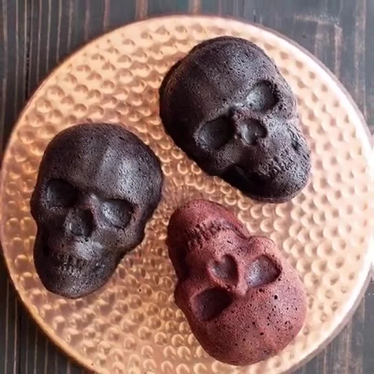 Large 3D Skull Silicone Ice Maker Trays Cake Pan Silicone Gelatin Cakelet Mold Skull Pizza Tin Baking Pan