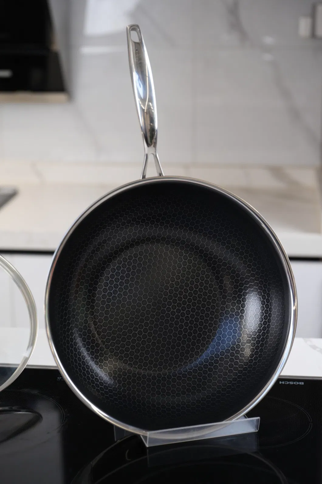 New Arrival 30cm Tri-Ply Stainless Steel Non-Stick Honey Comb Wok with Ceramic Paint Coating Pfoa&Pfas Free Cookware