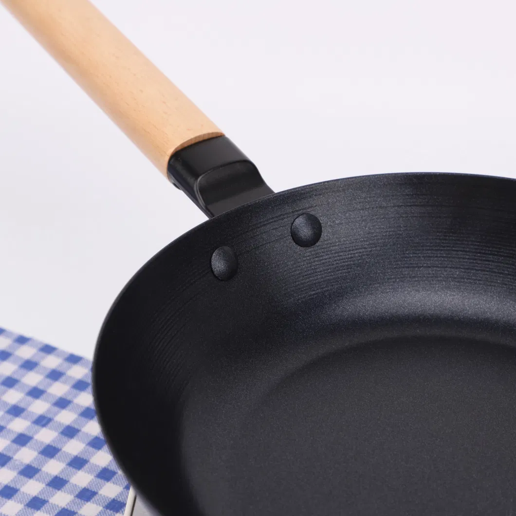Eco-Friendly 24cm 28cm Carbon Steel Frying Pan with Wooden Handle