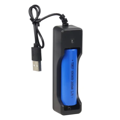 Factory Supply NiMH AA AAA Size Portable Fast Battery Charger 4 Slot USB Cable Model Cylindrical Battery Charger
