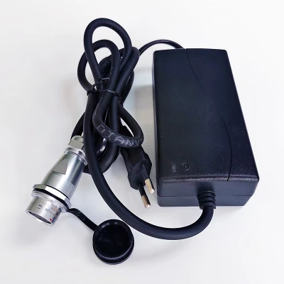 5-10s Cells 6-12V 60W NiMH NiCd Battery Pack Desktop Charger (7.5-15V 4A)