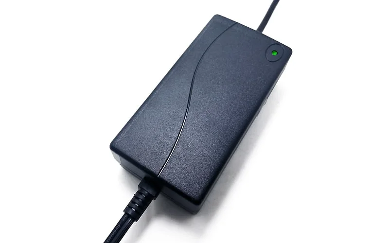 5-10s Cells 6-12V 60W NiMH NiCd Battery Pack Desktop Charger (7.5-15V 4A)