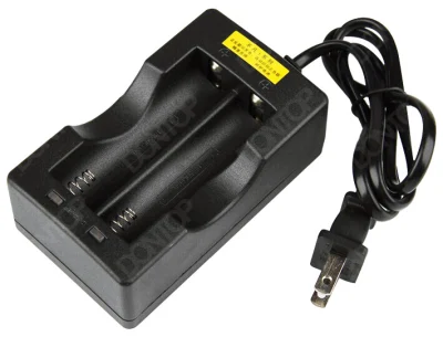 Cargador de batería universal 18650 Li-ion con dos soportes
