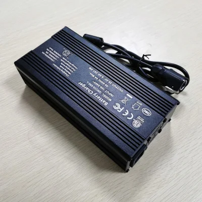  Caricabatterie CC 84V 4A 360W in vendita diretta in fabbrica per 20 secondi Batteria agli ioni di litio/polimeri di litio da 72 V 74V con PFC