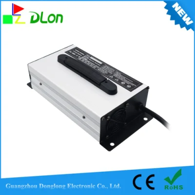  Batteria elettrica per autobus turistico triciclo da 1200 W 60 V 15A 71,4 V 67,2 V. Caricabatterie
