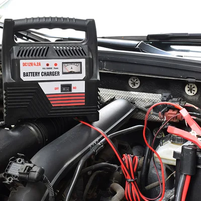 Caricabatterie automatico per auto per motociclette intelligente da 12 V per tutte le batterie al piombo-acido da 12 V, standard, gel, AGM