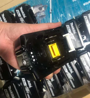 Caricabatteria Makita batteria al litio da 18 V Makita 3,0 ah
