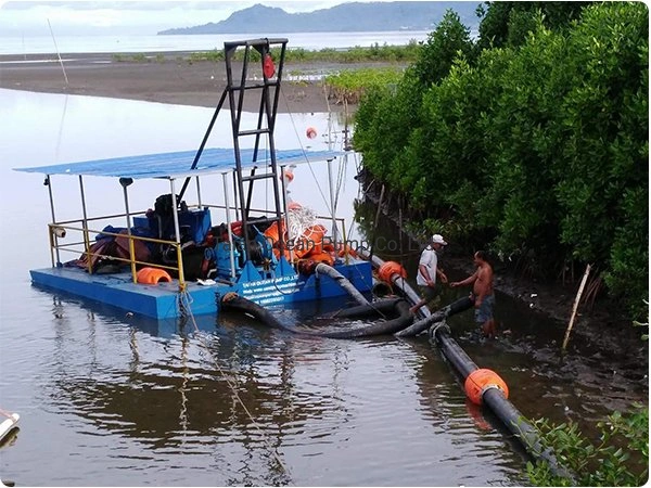 Small Scale River Sand Mining Equipment Sand Suction Dredger Ship Sand Pump Dredger Vessel with Discharge Pipe
