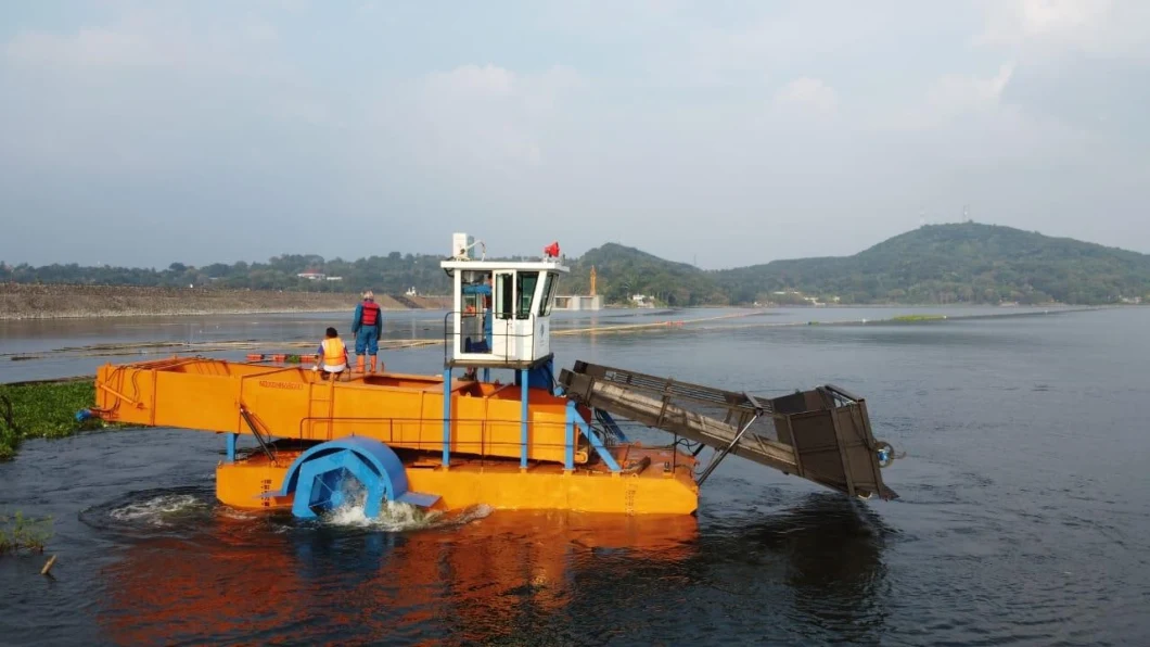 China Keda Low Price Aquatic Weed Harvester Cleaning Boat