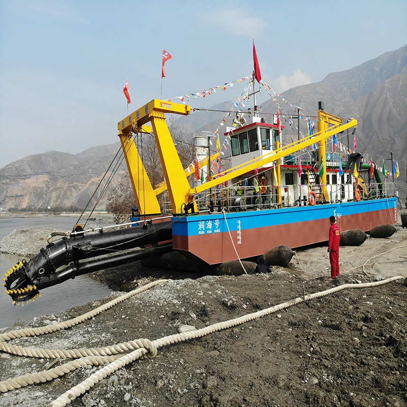 Water Flow 3500m3/ 6000m3 Hydraulic Anchor Boom Diesel Engine 20/26inch Mud/Cutter Suction Sand Dredger for River /Lake /Sea /Reservoir Dredging Project