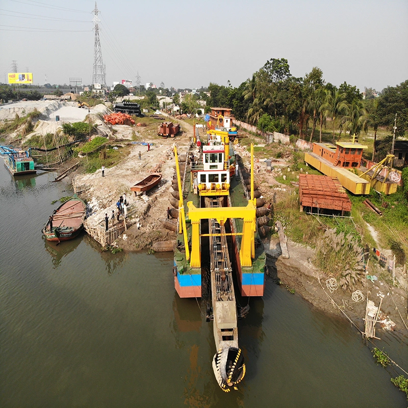 Electric Hydraulic Water Flow 3500 /6000cubic Meter 18 /26inch Cutter Suction Dredger with Underwater Pump for River Sand /Lake Mud/ Construct Port / Reservoir