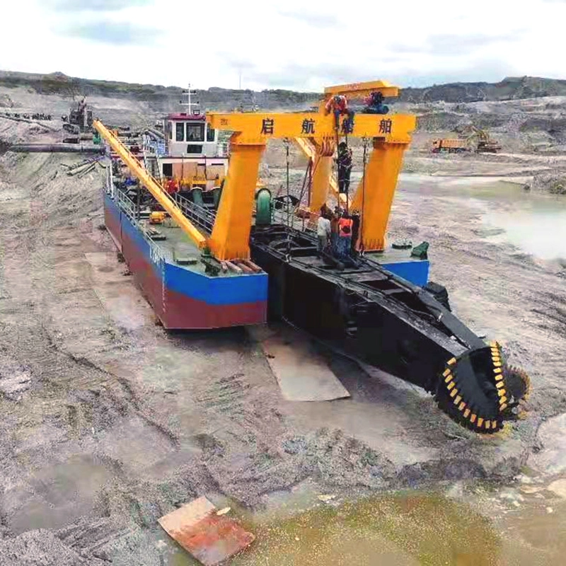 Water Flow 3500m3/ 6000m3 Hydraulic Anchor Boom Diesel Engine 20/26inch Mud/Cutter Suction Sand Dredger for River /Lake /Sea /Reservoir Dredging Project