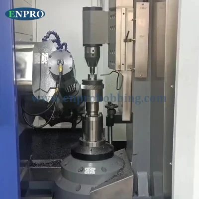 China G200 5 Axis 6 Axis 7 Axis Vertical Spur Spiral Helical Wheel Worm CNC Gear Hobbing Machine for Cutting 1-4 Modules Maximum Diameter 200mm Teeth Processing