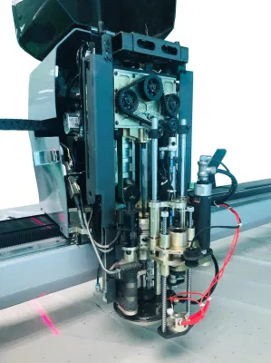 Full Auto Knife Cutter Correction Cutting Path Constant Optimizing Knife Stress Sensor Tolerance Consistency High Vibration Condition Cutting Machine