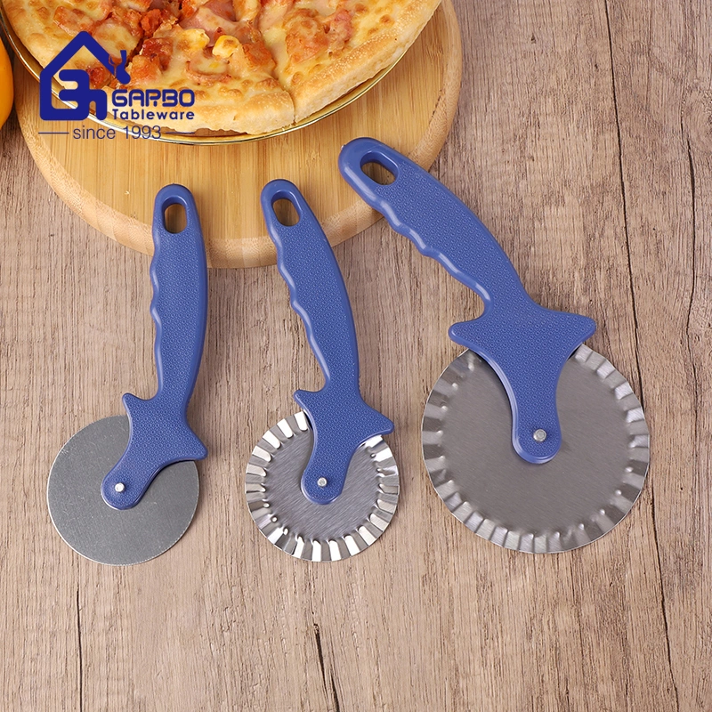 Sturdy Sharp Stainless Steel Serrated Wheel Pizza Cutter Pastry Slicer