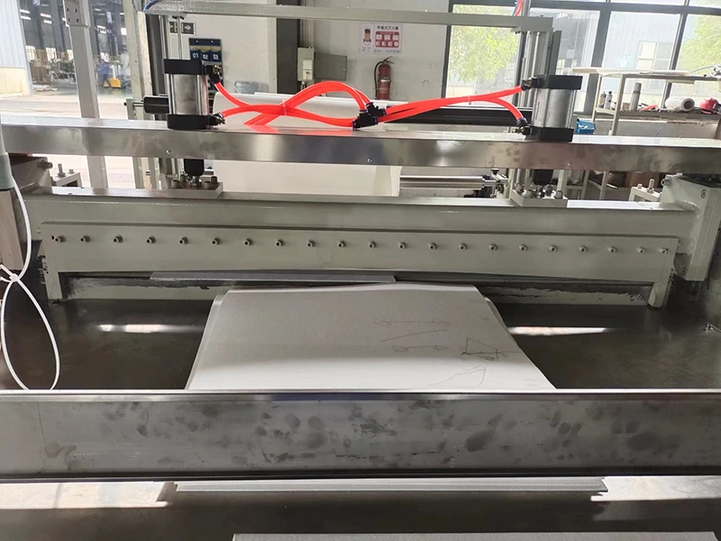 Automatic Non-Woven Paper EVA Foam Roll to Sheets Cutting Sheeting Machine
