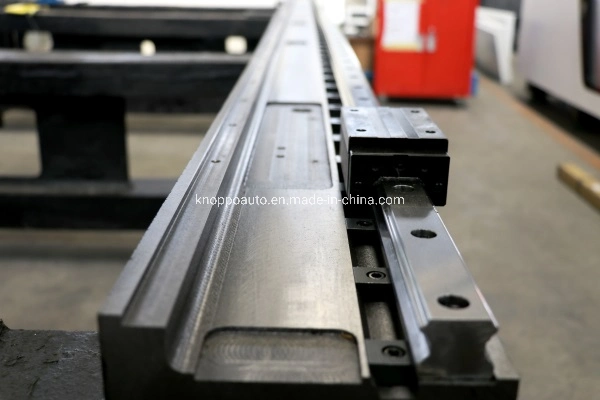 2000W CNC Fiber Laser Machine Cutting 20mm Carbon Steel Sheet Metal