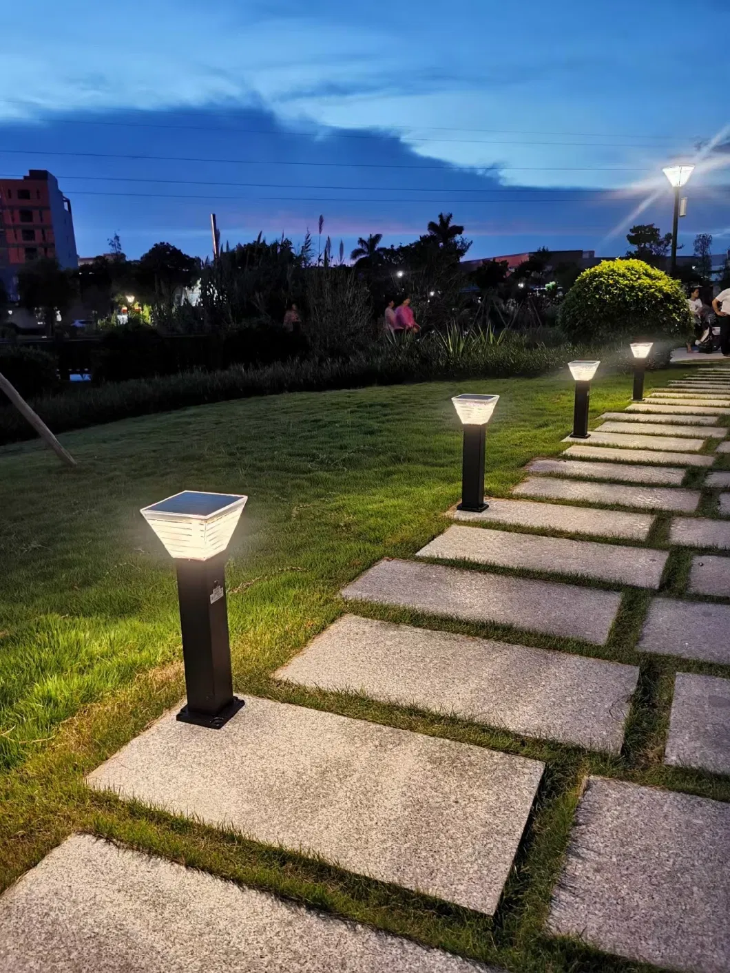 New LED Warm White Garden Solar Spot Light Pathway Landscape Outdoor Light