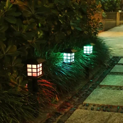 En el exterior patio de césped de fábrica barata balizas resistente al agua de la luz solar de pequeño palacio en el hogar Jardín de luz LED