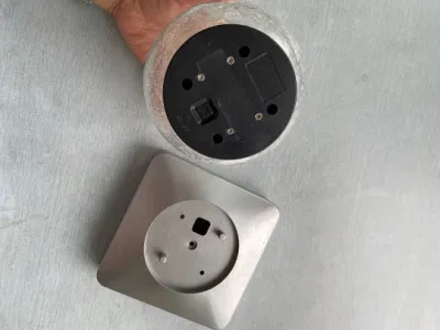 Lámpara de luz de jardín de casquillo de poste de cercado solar para exteriores