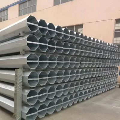 Dividir el más brillante en el exterior de aluminio resistente al agua IP65 polo 8M 60W de Energía Solar de la luz de la calle con armas de doble