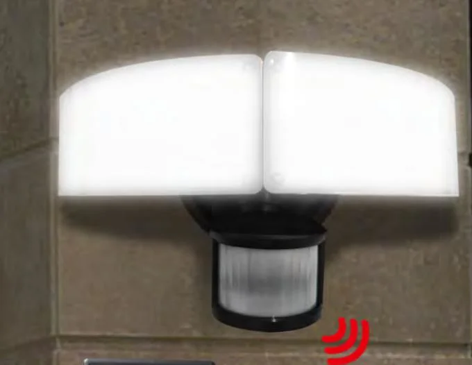 Dual Head Solar Arc Security Light with PIR Motion Sensor - 1000 Lumens