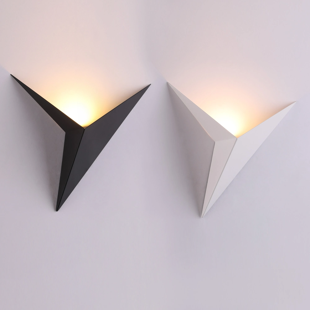 Nordic Style Indoor Wall Lamps Minimalist Triangle Wall Light (WH-OR-99)