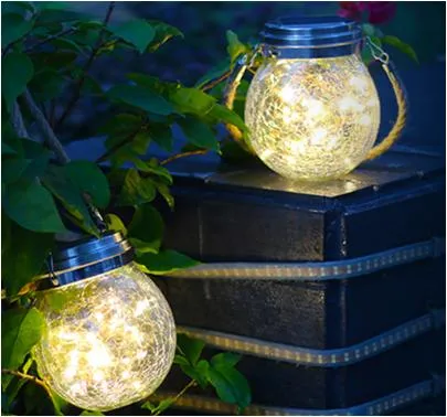 Outdoor Decorative LED Crack Glass Hanging Wishing Fairy Christmas Lamp Solar Jar Light for Holiday Garden Yard Patio Fence