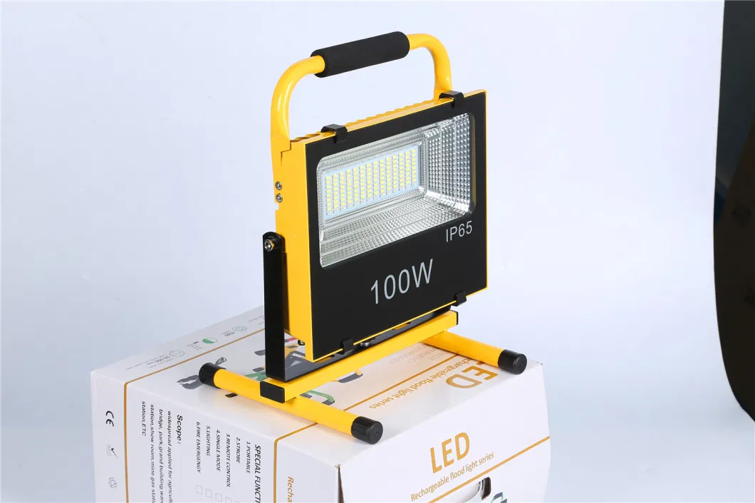 Yaye 18 Hot Sell 50W/100W Portable Solar LED Flood Light /100W USB Portable Solar LED Spotlight with Working Time: 8-10 Hours