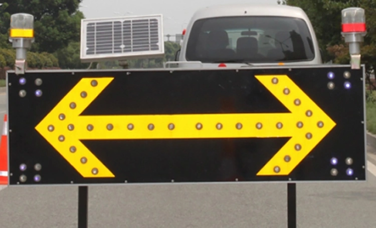 Emergency Solar Traffic Warning Light Hazard Barricade Beacon Light