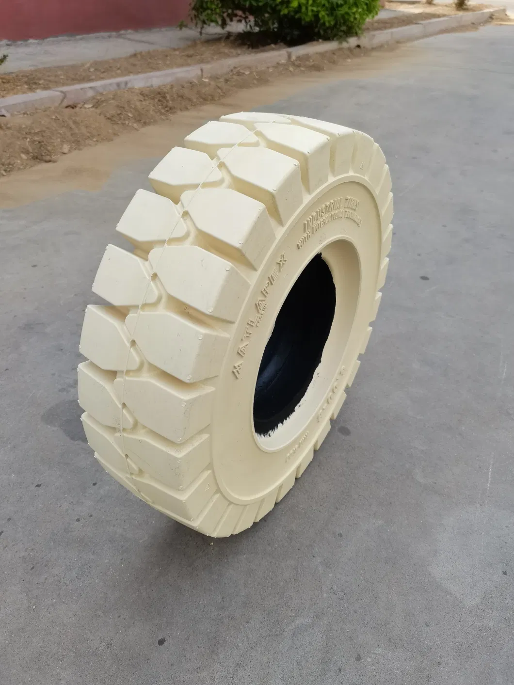 Forklift Parts Solid Rubber Tires Industrial Solid Pneumatic Forklift Tire Wholesale Tires for Sale