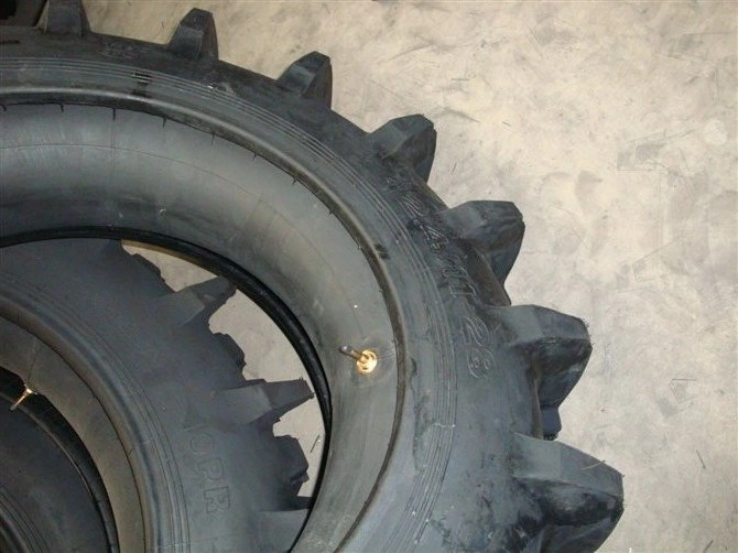 Radial Industrial Agriculture Tyres 400/70r24 440/80r24 460/70r24 500/70r24 Machinery Parts Chinese Cheap R-4 Tractor Tire