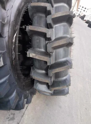 China Nueva Granja Tractor agrícola Pr-1paddy llantas 14.9-24