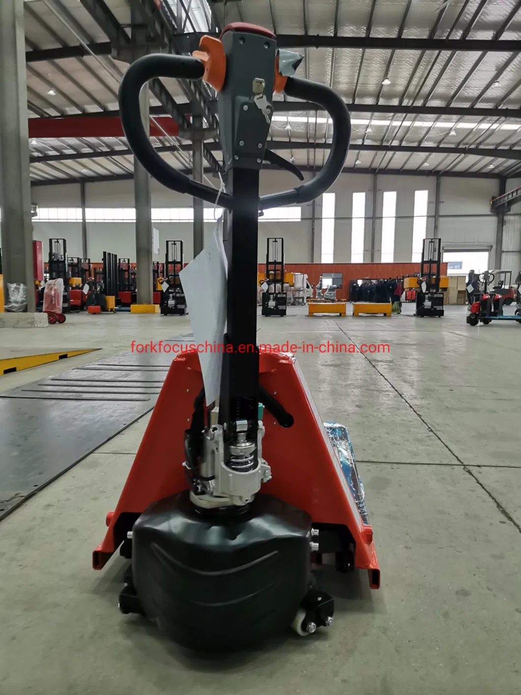 Semi Electric Pallet Truck Forkfocus 1.5t Pallet Stacker Forklift in Chemical and Energy Industry