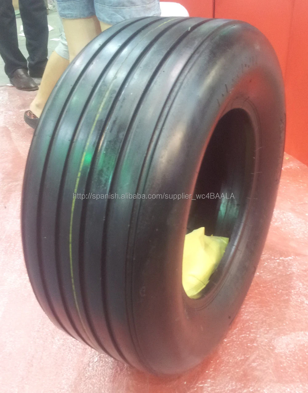 Size 12.5L-15 China Manufacturer Agricultural Tire Farm Equipment Front Tire